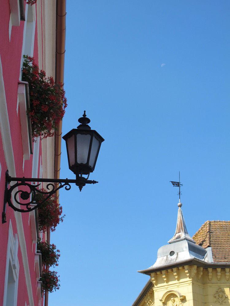 Rq Boutique & Unique Hotel Gyor Exterior photo